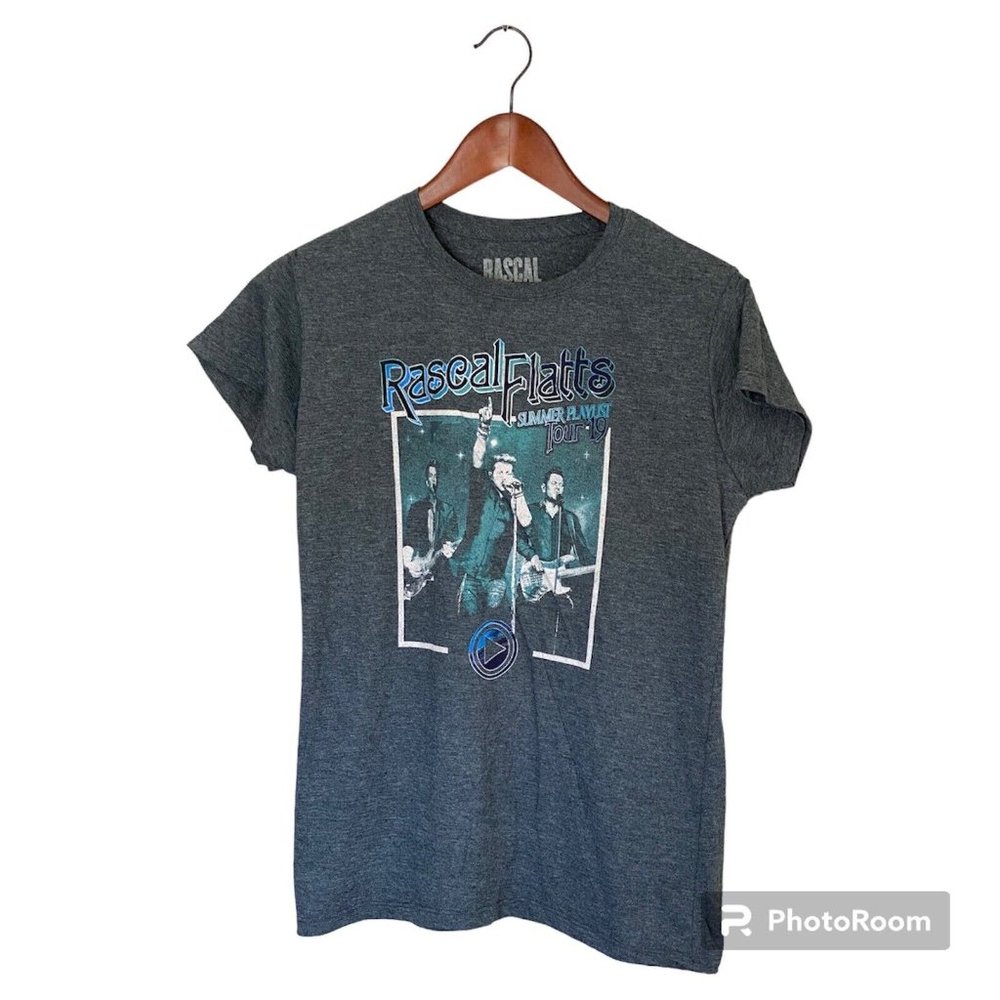 Rascal Flatts Gray T Shirt Women's Junior's Size 2XL New NWOT Band Music Tour